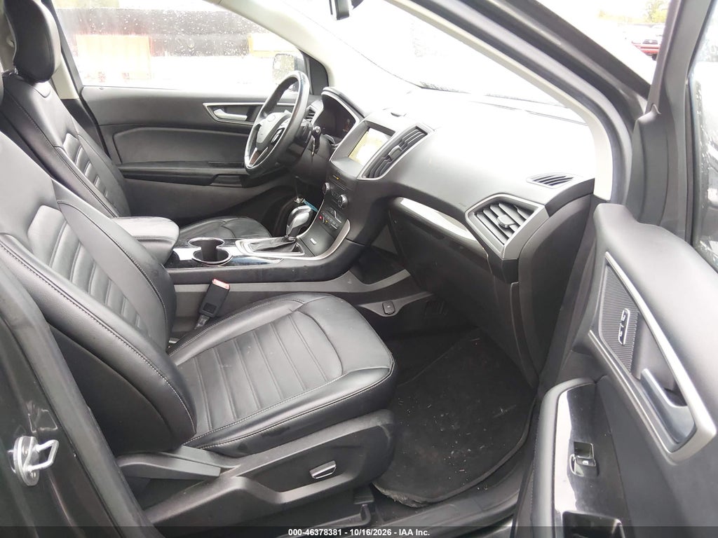 2018 Ford Edge SEL photo 5