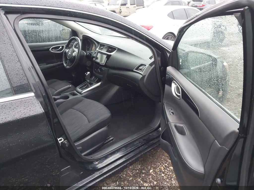 2019 Nissan Sentra SV photo 5