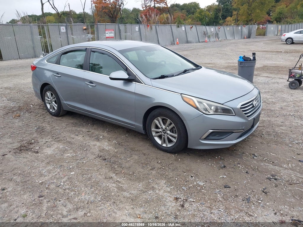 2017 Hyundai Sonata SE photo 1