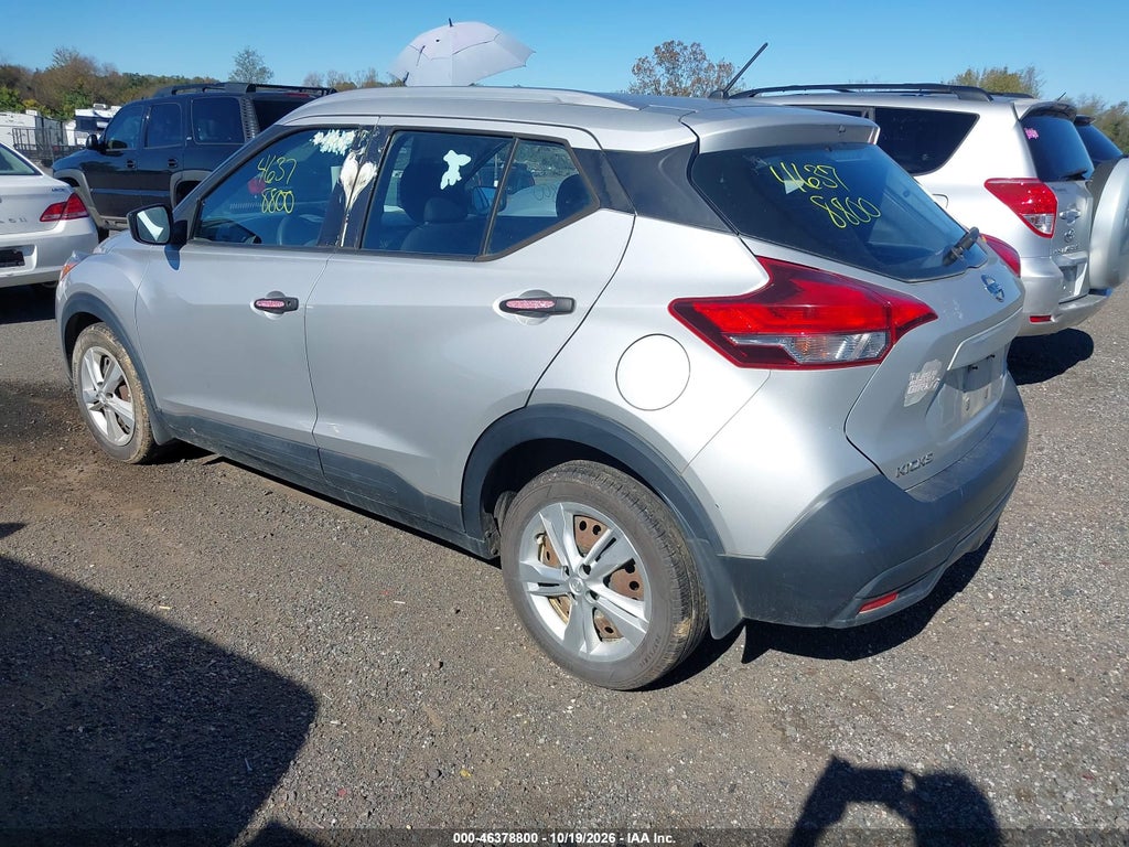 2018 Nissan Kicks S photo 3
