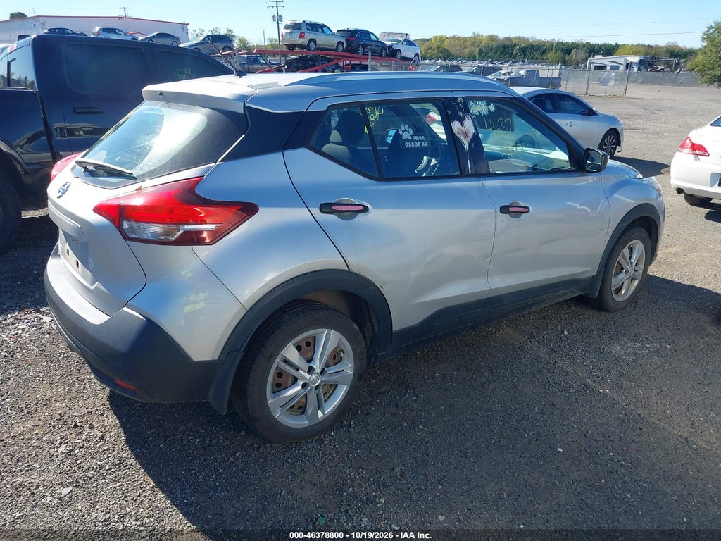 2018 Nissan Kicks S photo 4