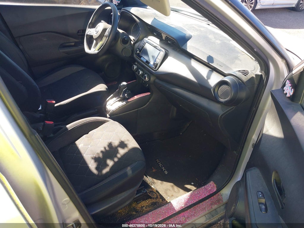 2018 Nissan Kicks S photo 5