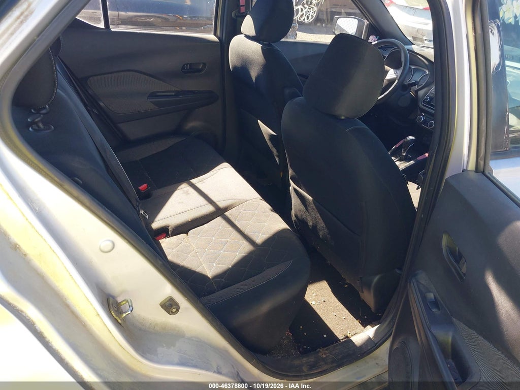 2018 Nissan Kicks S photo 8