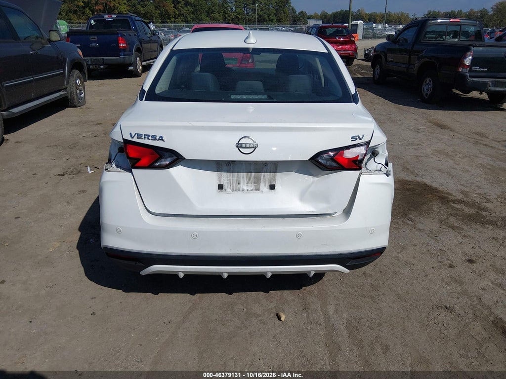 2024 Nissan Versa 1.6 SV photo 6
