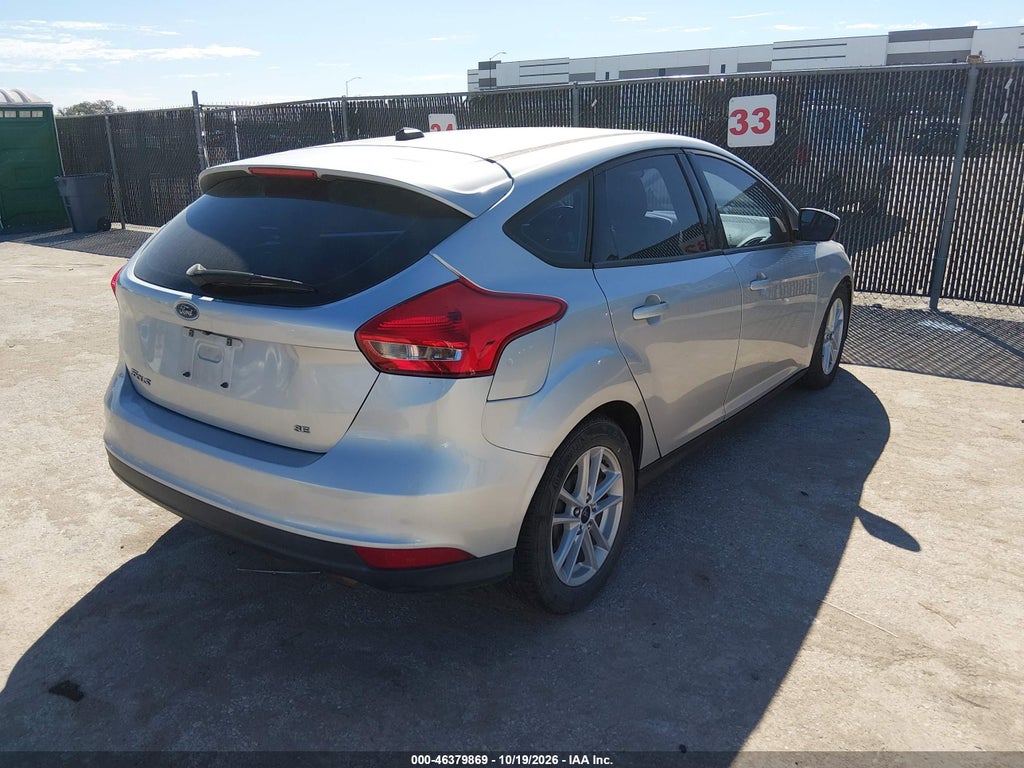 2018 Ford Focus SE photo 4