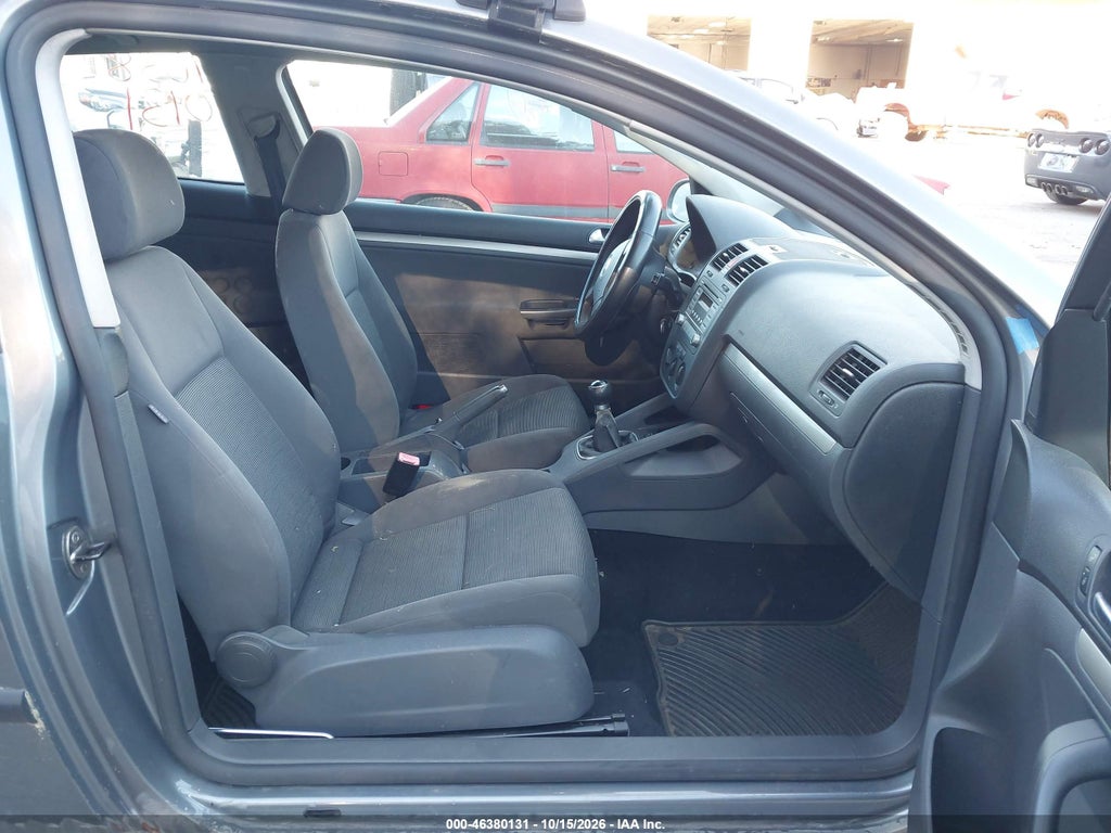 2008 Volkswagen Rabbit S photo 5