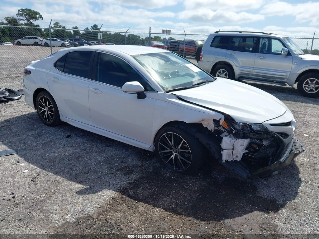 TOYOTA CAMRY 2024