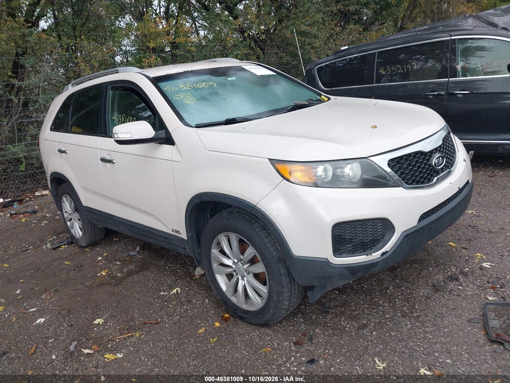 2011 Kia Sorento LX V6 photo 1