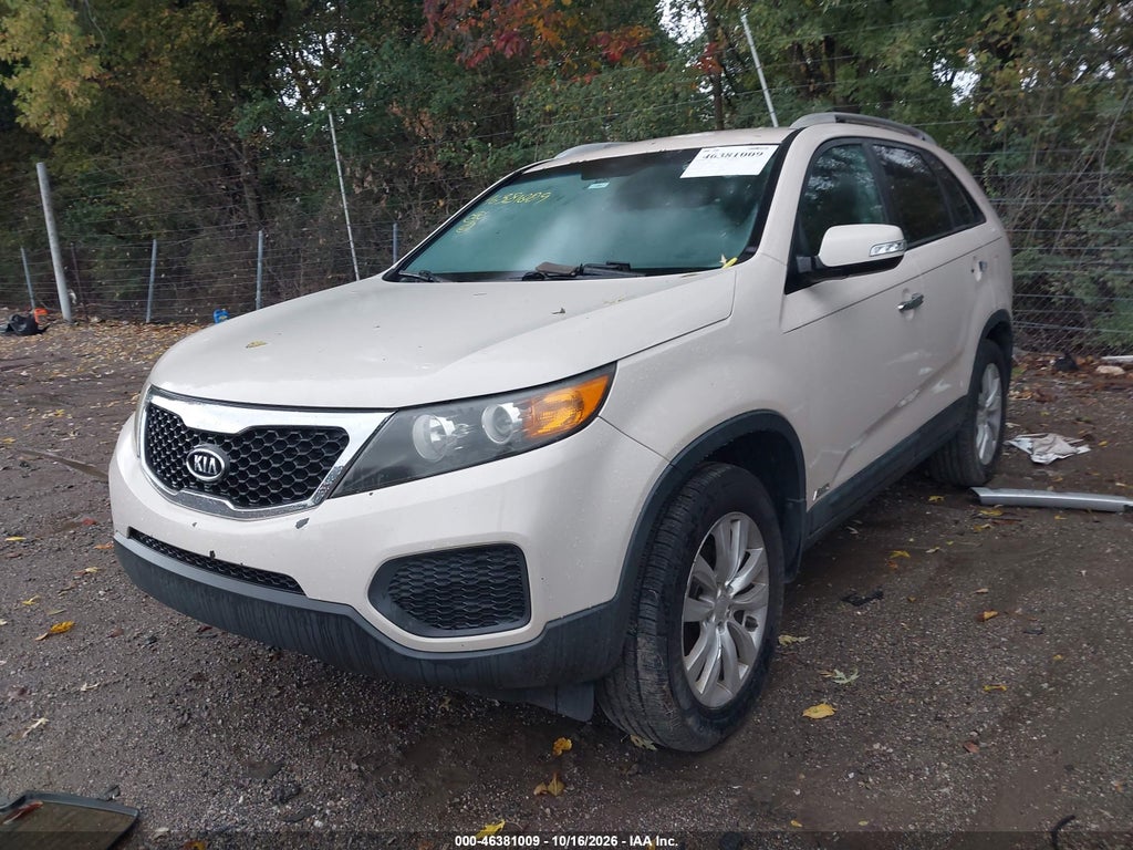 2011 Kia Sorento LX V6 photo 2