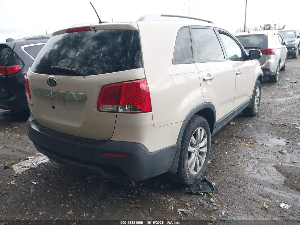 2011 Kia Sorento LX V6 photo 4