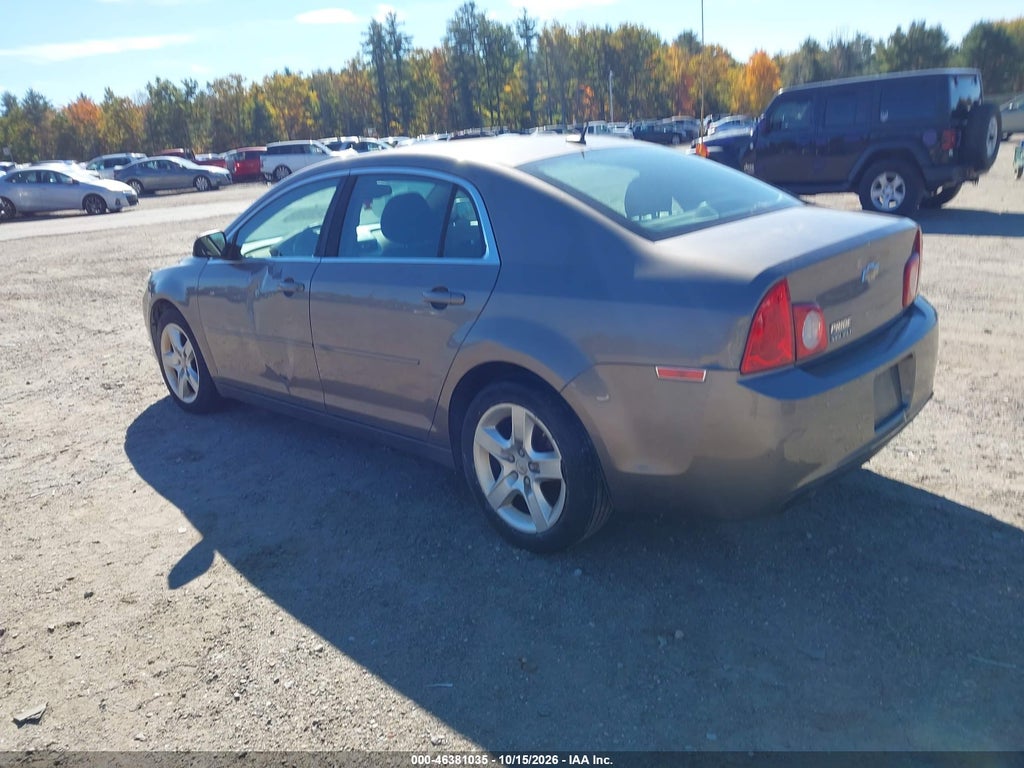 2011 Chevrolet Malibu LS photo 3