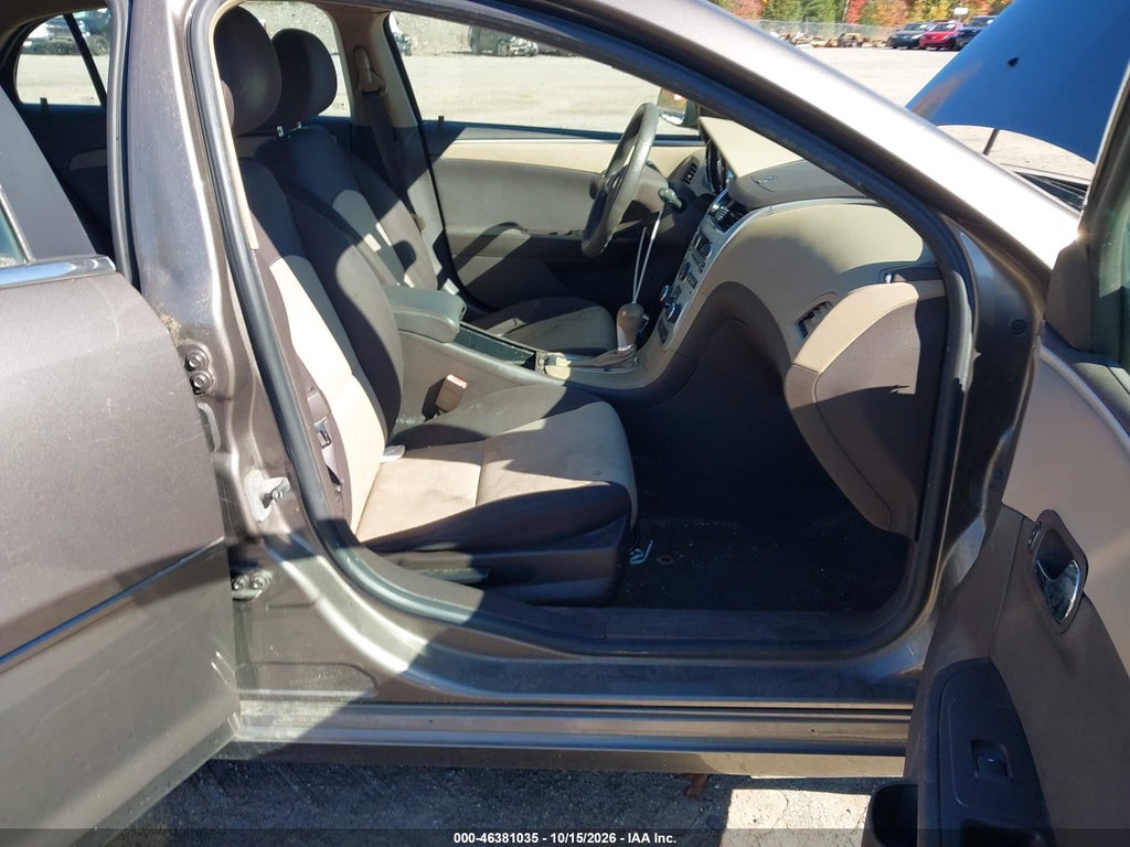 2011 Chevrolet Malibu LS photo 5