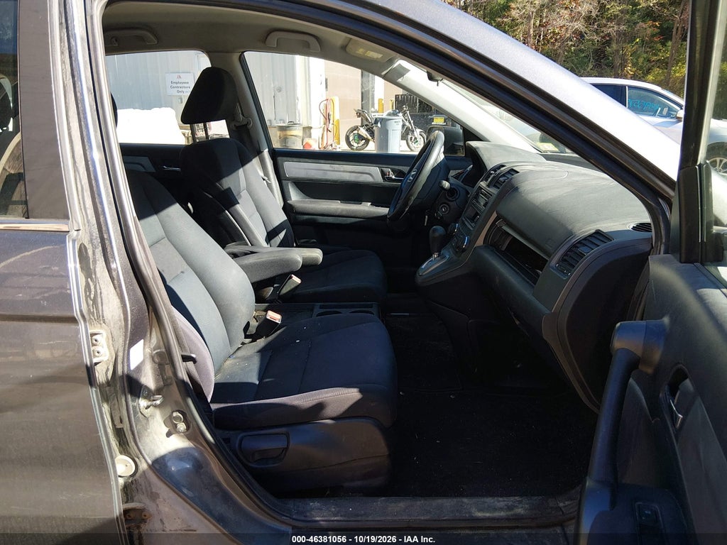 2011 Honda CR-V LX photo 5