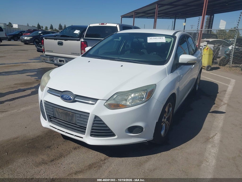 2014 Ford Focus SE photo 2