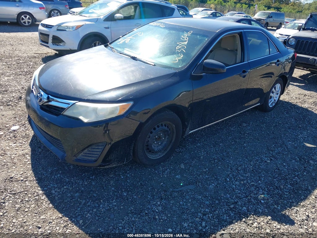2012 Toyota Camry LE photo 2