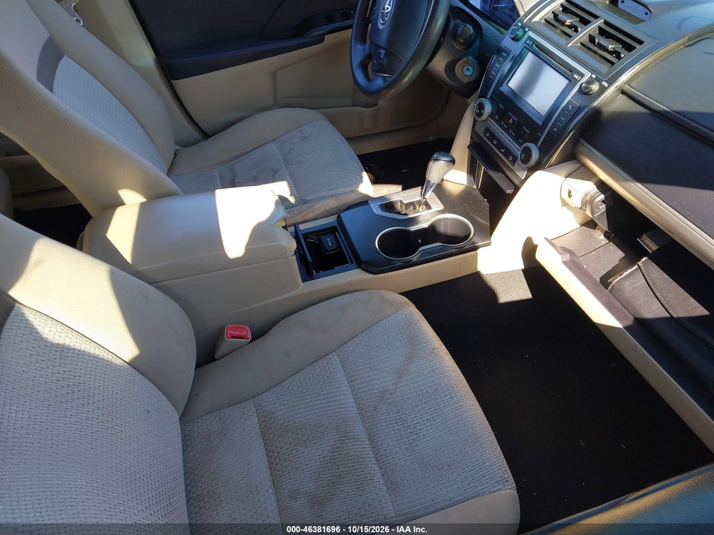 2012 Toyota Camry LE photo 5