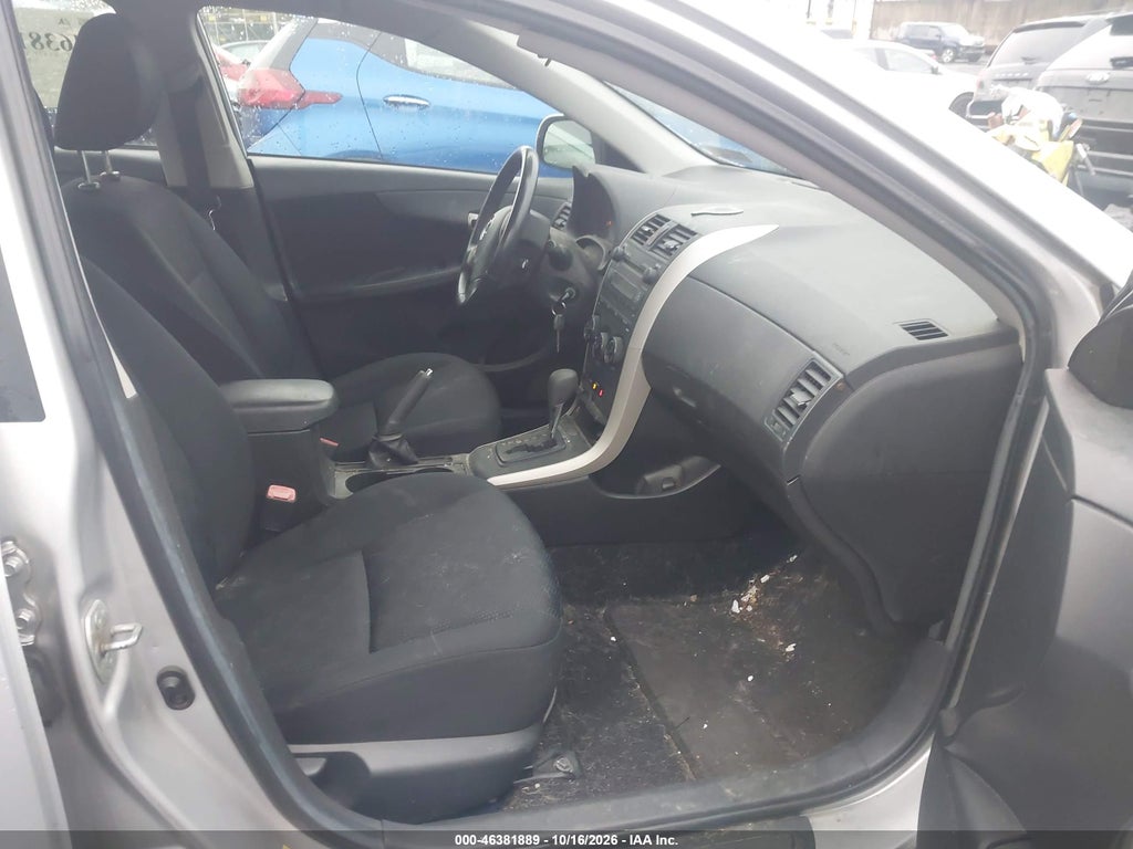 2009 Toyota Corolla S photo 5
