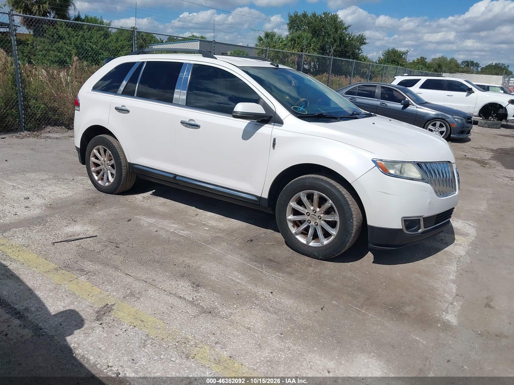 2013 Lincoln MKX photo 1