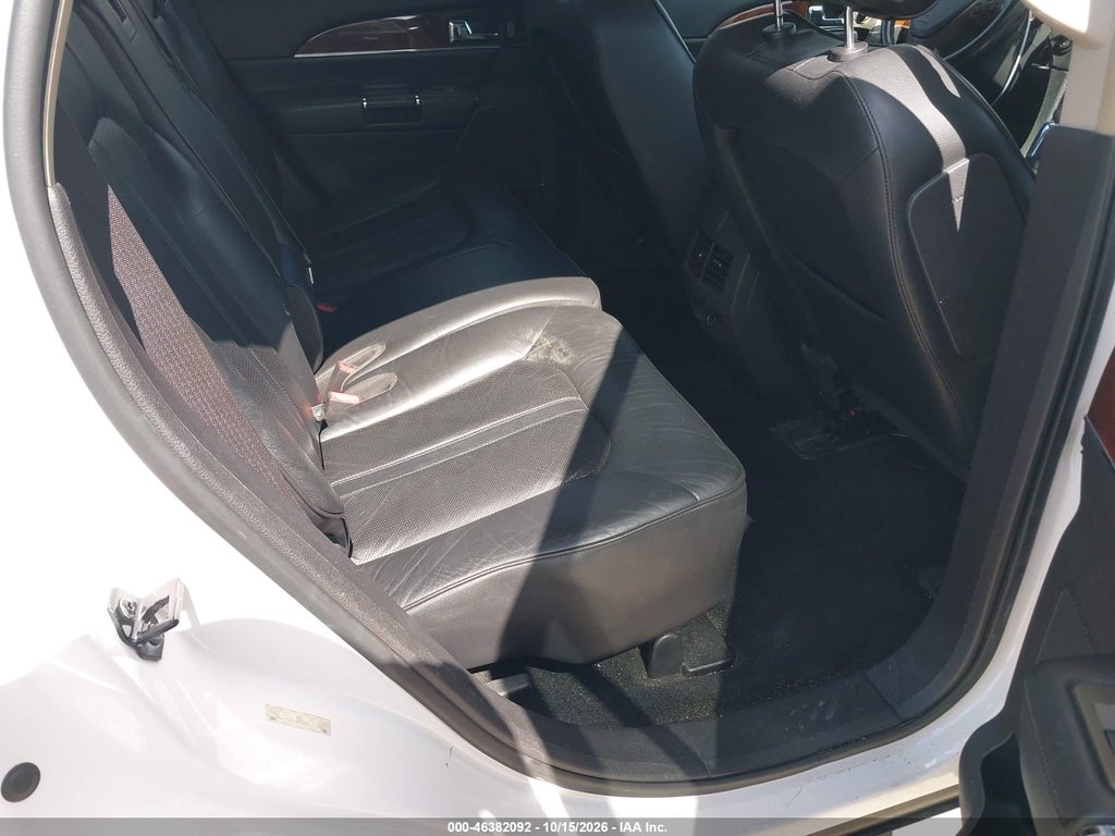 2013 Lincoln MKX photo 8