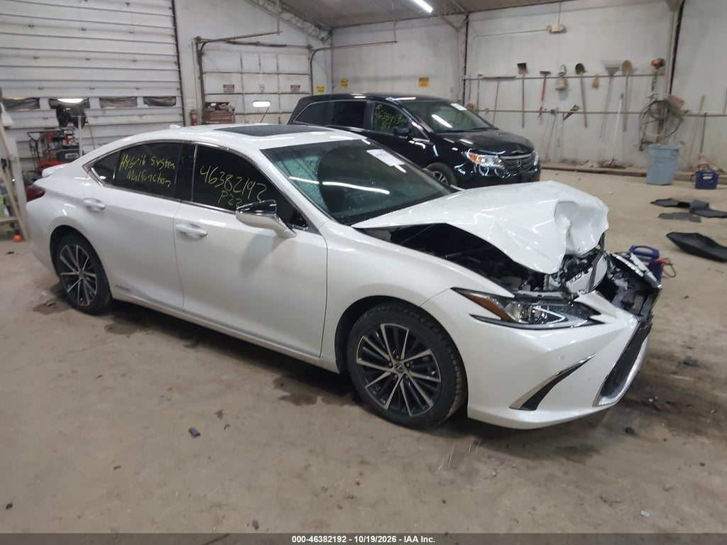 LEXUS ES 300H 2022