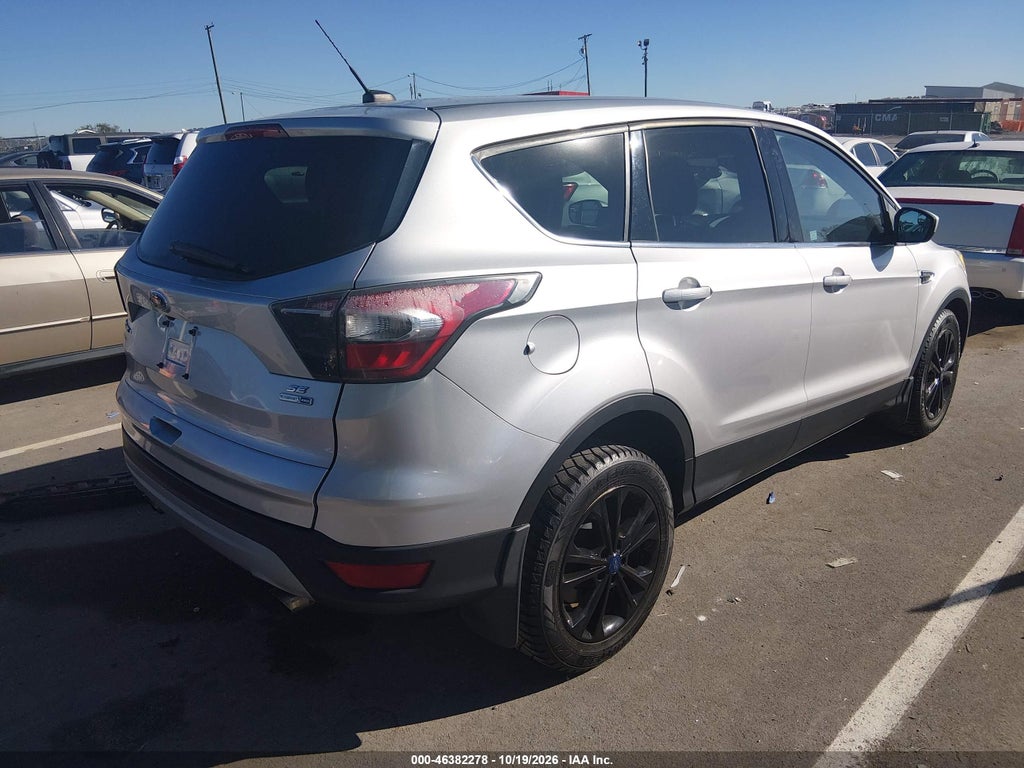 2017 Ford Escape SE photo 4