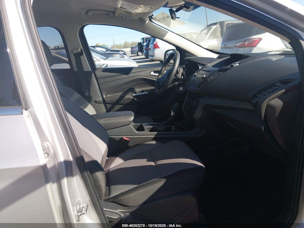 2017 Ford Escape SE photo 5