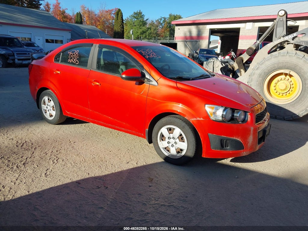 2013 Chevrolet Sonic LS Auto photo 1