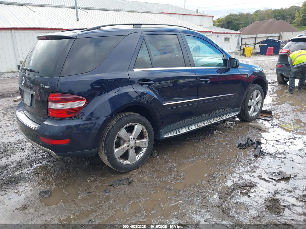 2010 Mercedes-Benz ML 350 4MATIC photo 4