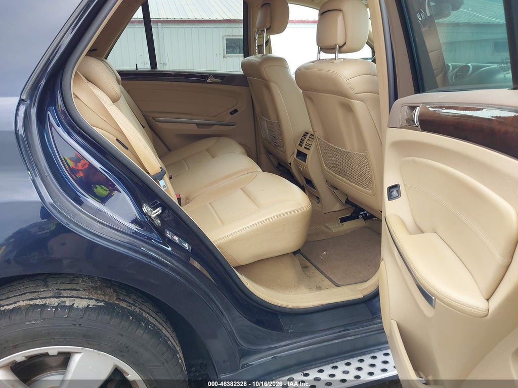 2010 Mercedes-Benz ML 350 4MATIC photo 8