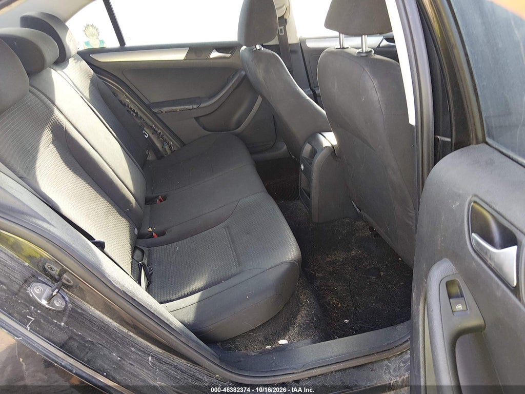 2015 Volkswagen Jetta 1.8T SE photo 8