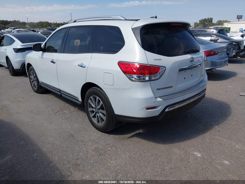 2013 Nissan Pathfinder SL photo 3