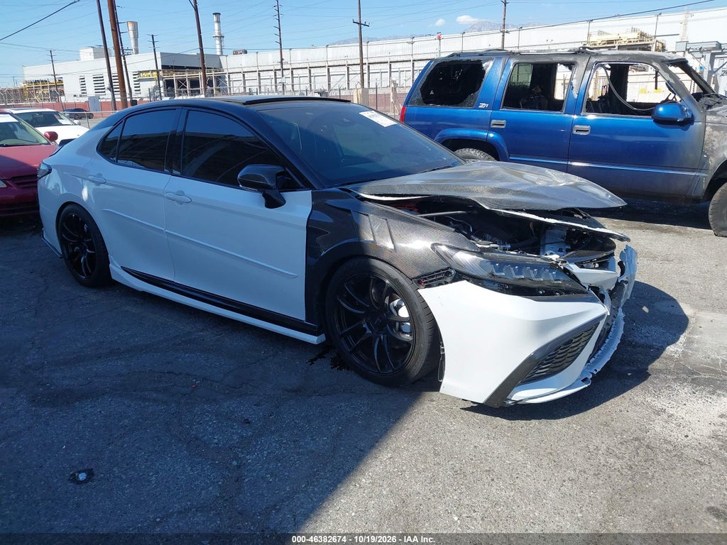 TOYOTA CAMRY 2024