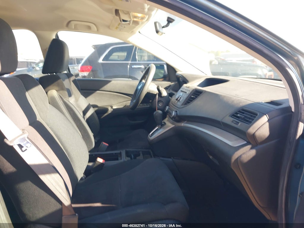 2014 Honda CR-V LX photo 5
