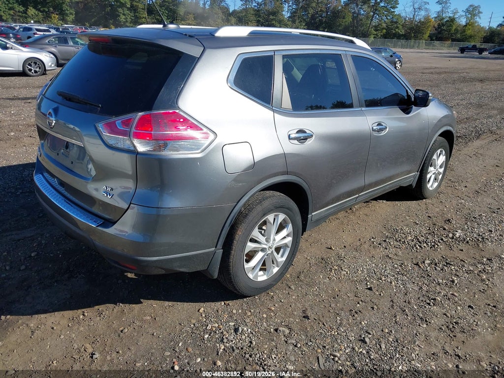 2015 Nissan Rogue SV photo 4