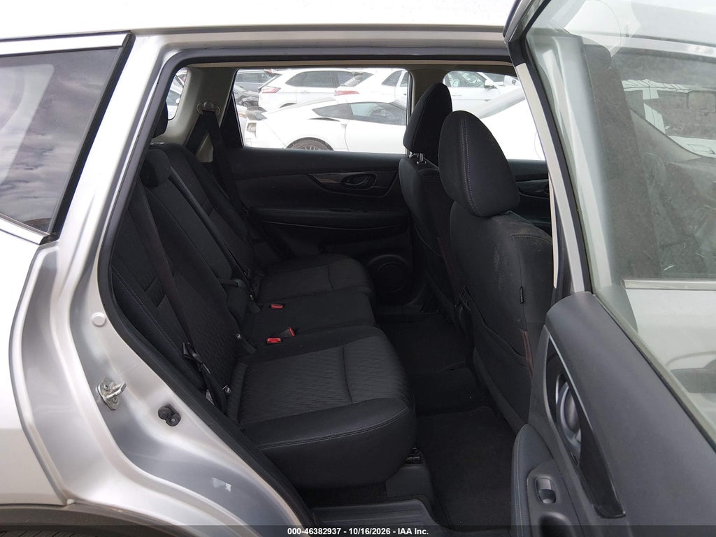 2020 Nissan Rogue S FWD photo 8