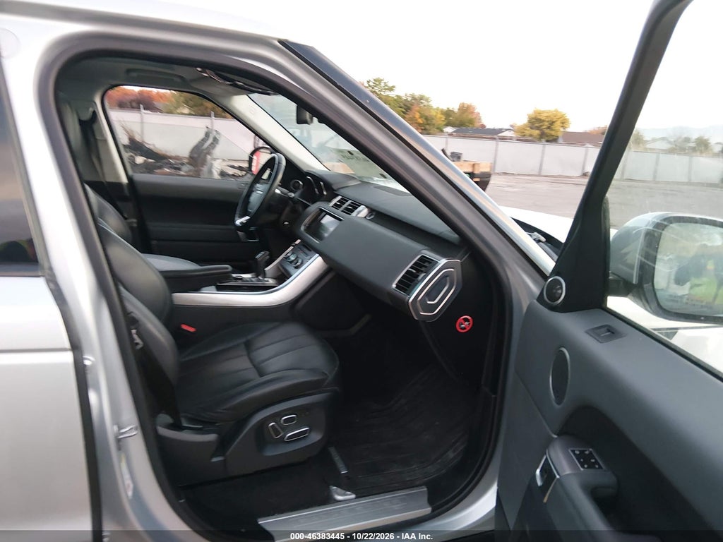 2015 Land Rover Range Rover Sport 3.0L V6 Supercharged HSE photo 5