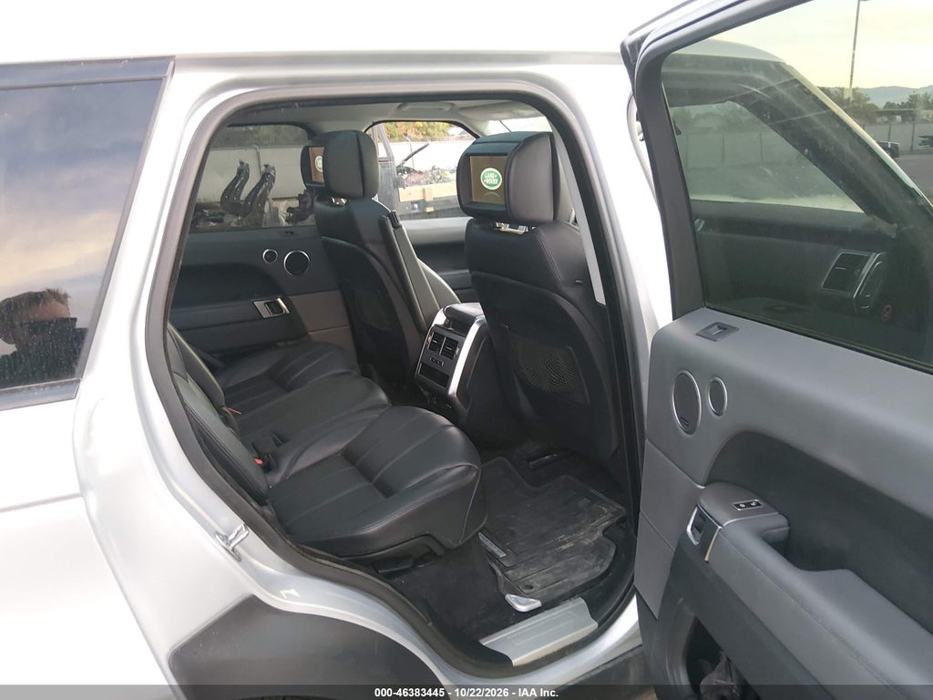 2015 Land Rover Range Rover Sport 3.0L V6 Supercharged HSE photo 8