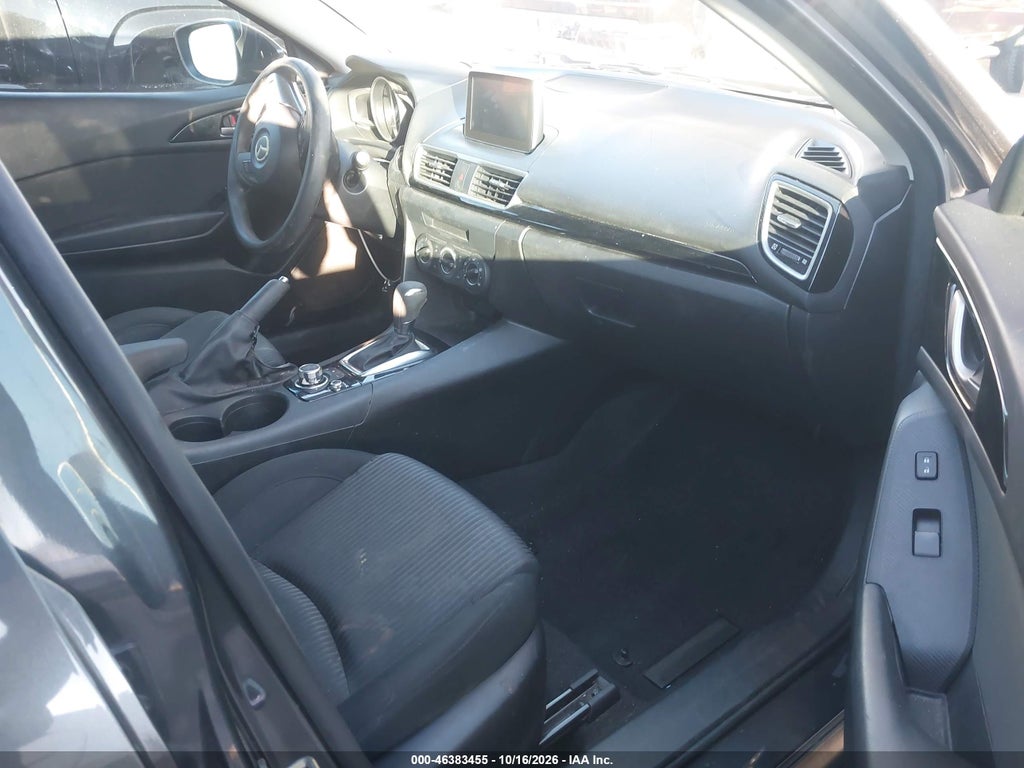2016 Mazda MAZDA3 I Sport photo 5