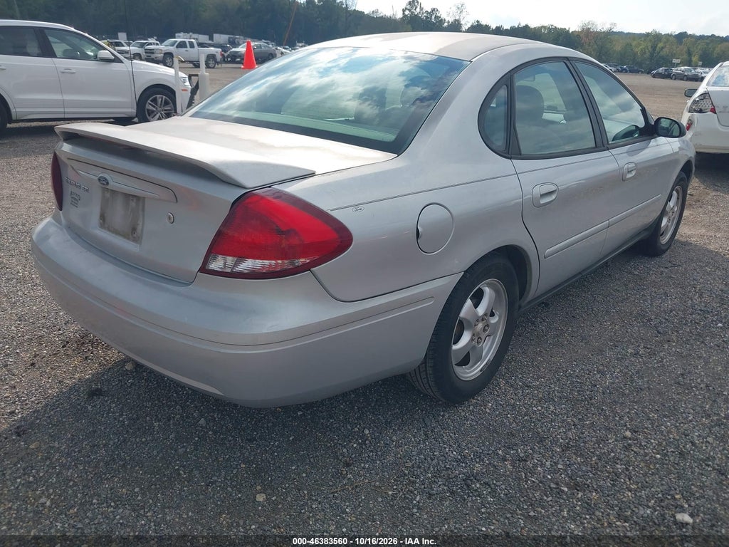 2006 Ford Taurus SE photo 4