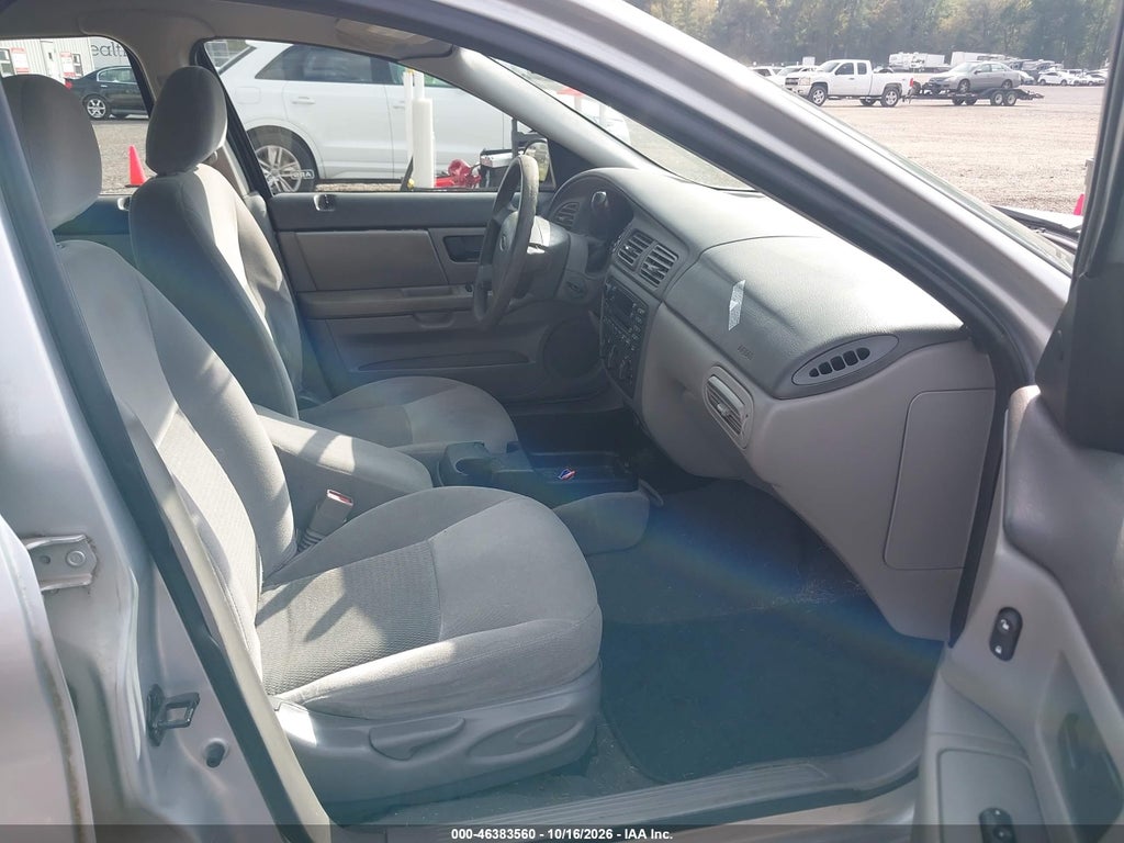 2006 Ford Taurus SE photo 5