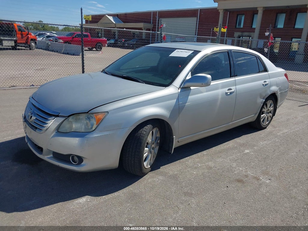2008 Toyota Avalon XLS photo 2
