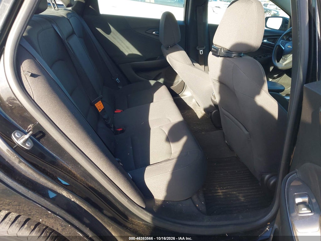 2017 Chevrolet Malibu 1LT photo 8
