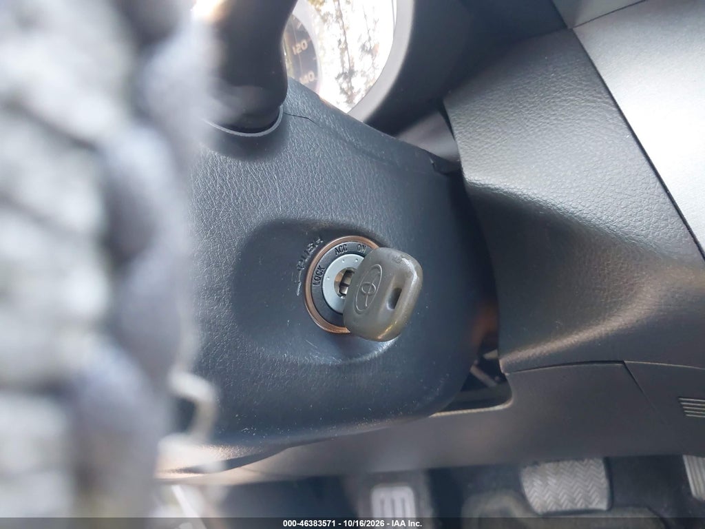 2011 Toyota RAV4 Sport photo 11