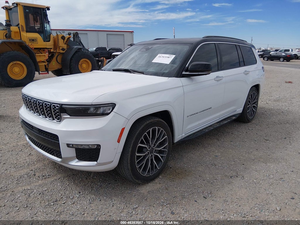 2023 Jeep Grand Cherokee L Summit Reserve 4X4 photo 2