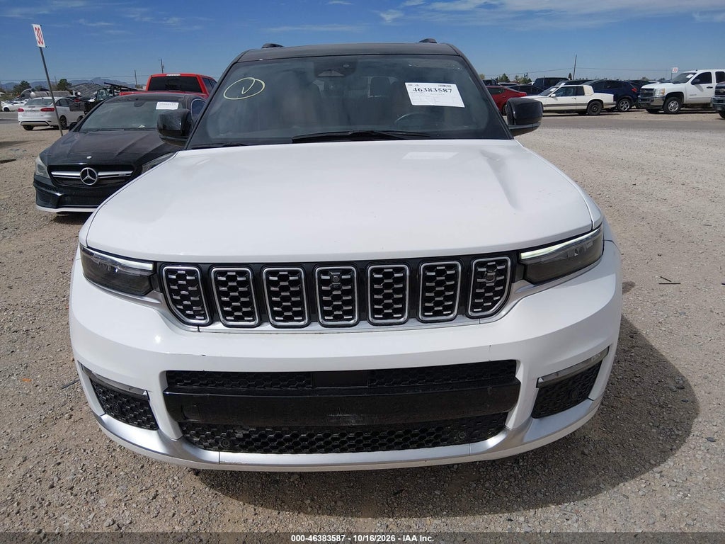 2023 Jeep Grand Cherokee L Summit Reserve 4X4 photo 6