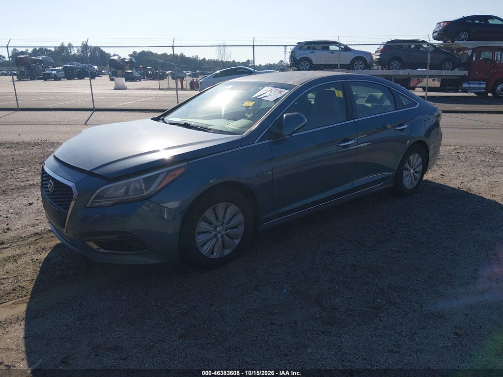 2016 Hyundai Sonata Hybrid SE photo 2