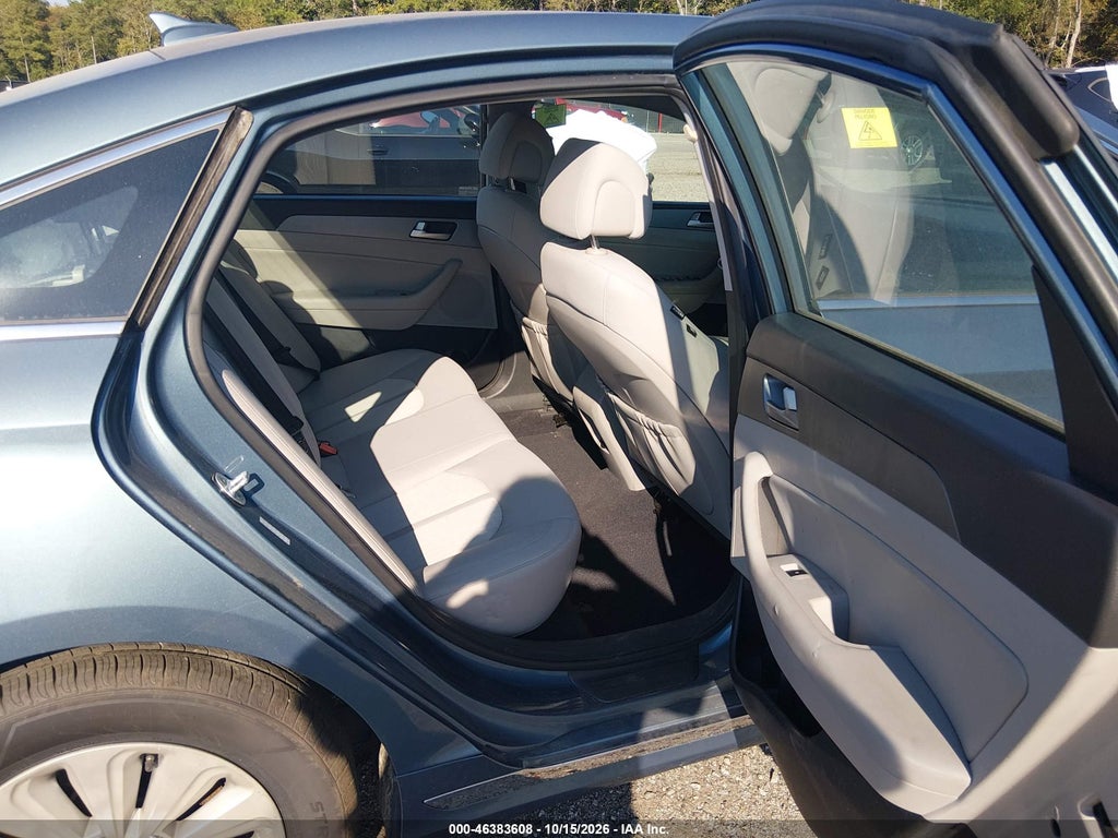 2016 Hyundai Sonata Hybrid SE photo 8