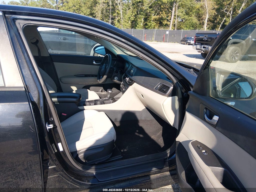 2016 Kia Optima LX photo 5
