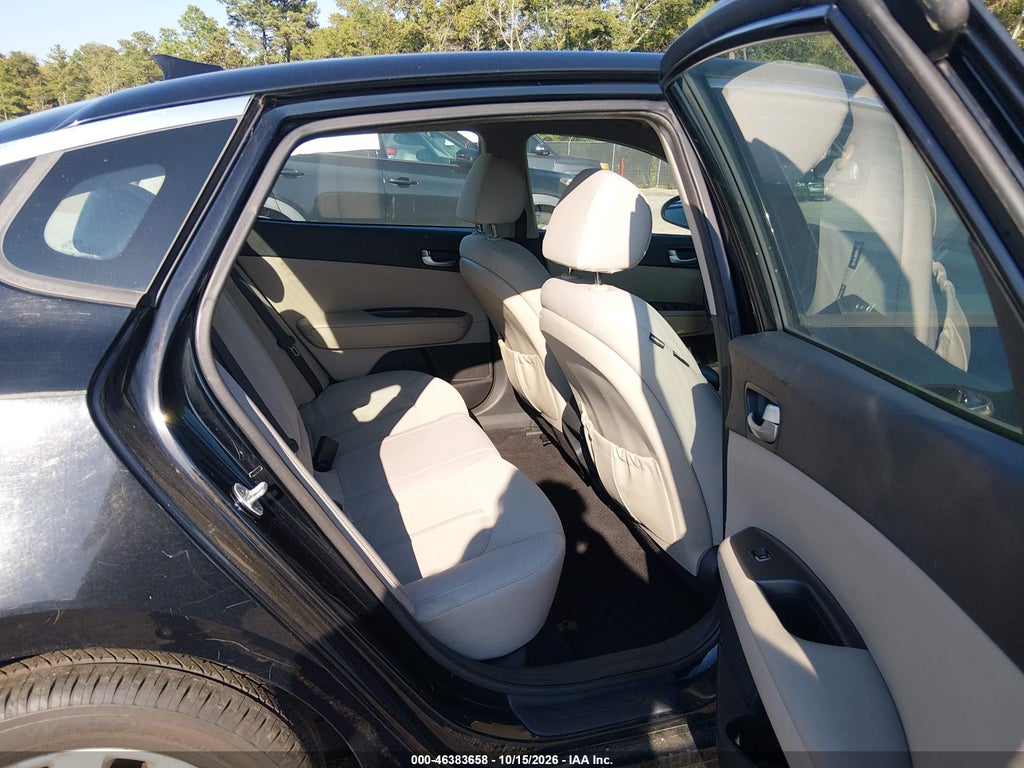 2016 Kia Optima LX photo 8