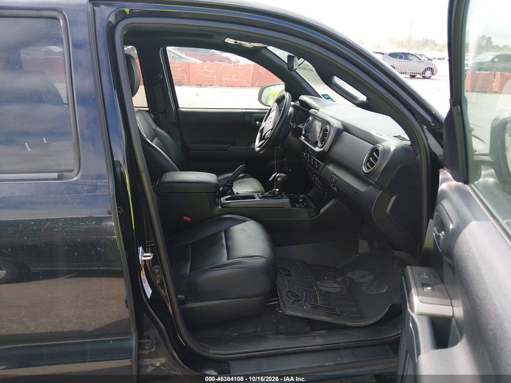 2018 Toyota Tacoma photo 5